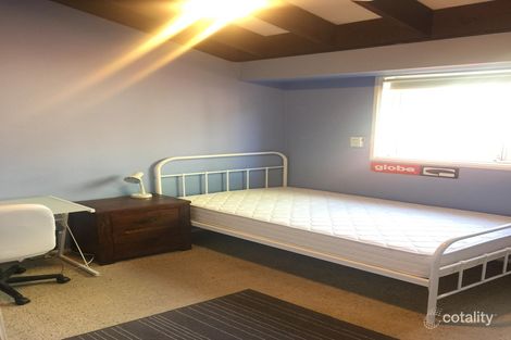 Property photo of 3 Freshwater Close Woodbine NSW 2560