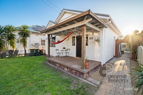 Property photo of 9 Roxburgh Street Stockton NSW 2295