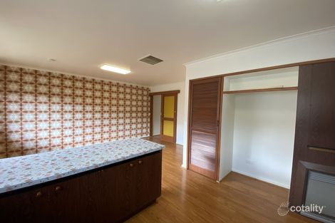 Property photo of 27 Mellor Grove Swan Hill VIC 3585