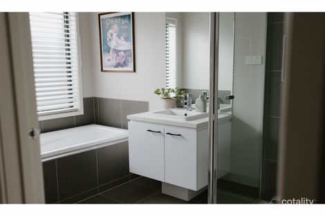 11 Relph Ave, Sale, VIC 3850