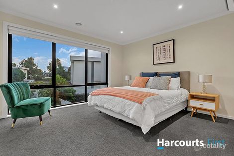 Property photo of 37 Manchester Crescent Bundoora VIC 3083