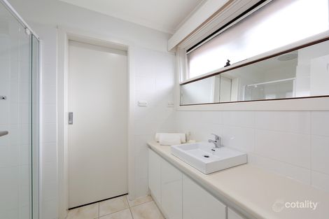 10 Murray Cres, Rowville, VIC 3178