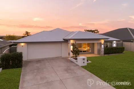 Property photo of 7 Gibsone Drive Kelso NSW 2795