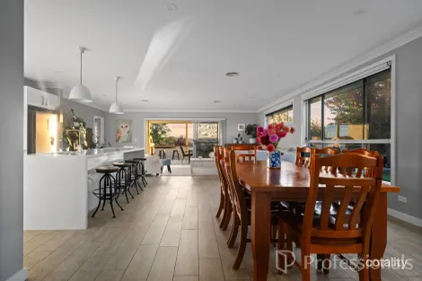 Property photo of 7 Gibsone Drive Kelso NSW 2795