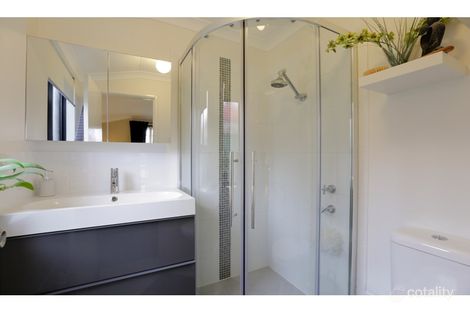 Property photo of 6 Songlark Place Huntingdale WA 6110