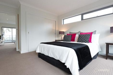 Property photo of 20A River Drive Avondale Heights VIC 3034