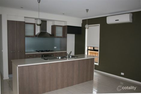 Property photo of 42 Stefan Drive Berwick VIC 3806