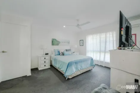 Property photo of 19 McCallum Close Coral Cove QLD 4670