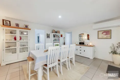 Property photo of 19 McCallum Close Coral Cove QLD 4670