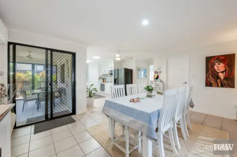 Property photo of 19 McCallum Close Coral Cove QLD 4670