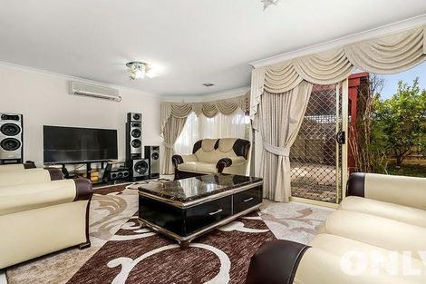 Property photo of 13 Oliver Court Narre Warren South VIC 3805