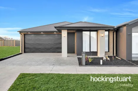 Property photo of 15 Agate Way Mickleham VIC 3064