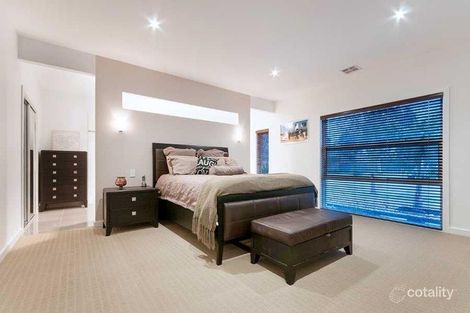 Property photo of 14 Wilderness Place South Morang VIC 3752