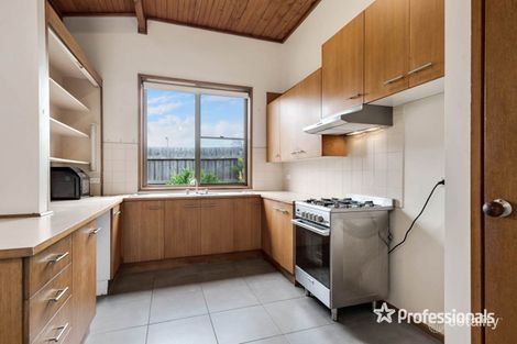 Property photo of 1/4 Legana Court Werribee VIC 3030
