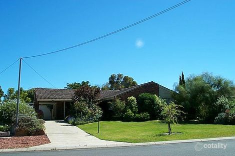 11 Sailfish Cl, Beldon, WA 6027