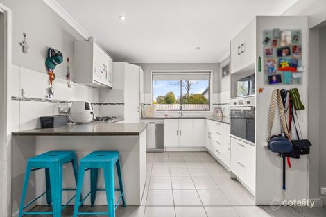 Property photo of 2 Farmer Crescent Traralgon VIC 3844