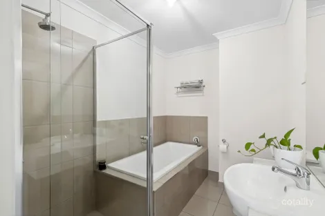 Property photo of 9 Currumbin Street Armstrong Creek VIC 3217