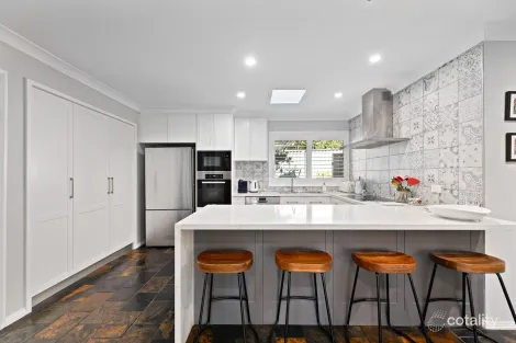 Property photo of 4 Cuthbert Place Menai NSW 2234