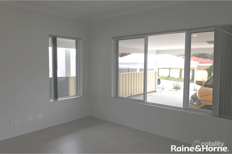 Property photo of 1/12A Tenterden Way Gosnells WA 6110