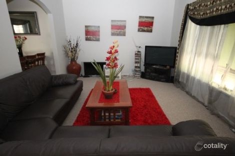 Property photo of 45 Tichborne Crescent Kooringal NSW 2650