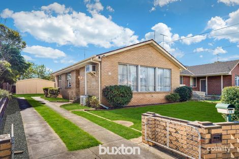 10 Fidge Cres, Breakwater, VIC 3219