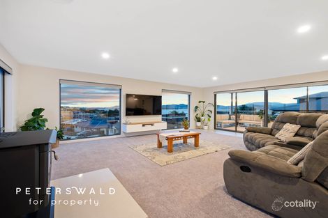 Property photo of 17 Lagoon View Court Midway Point TAS 7171