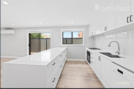 Property photo of 2/1 Sirius Court Keilor Downs VIC 3038