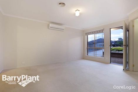 Property photo of 8 Emerald Court Harkness VIC 3337