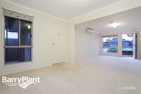 Property photo of 8 Emerald Court Harkness VIC 3337