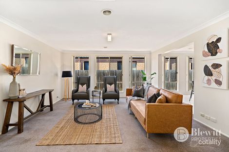 Property photo of 124 Halloran Drive Jerrabomberra NSW 2619