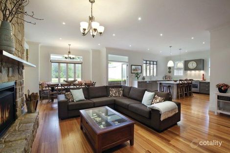 Property photo of 8 Viva Street Glen Iris VIC 3146