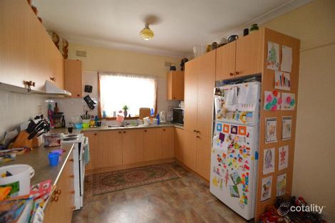 Property photo of 10 Larien Crescent Birrong NSW 2143