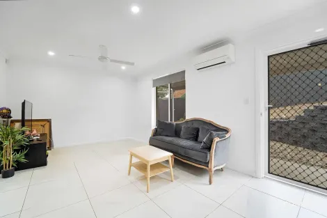 Property photo of 13 Caird Place Seven Hills NSW 2147