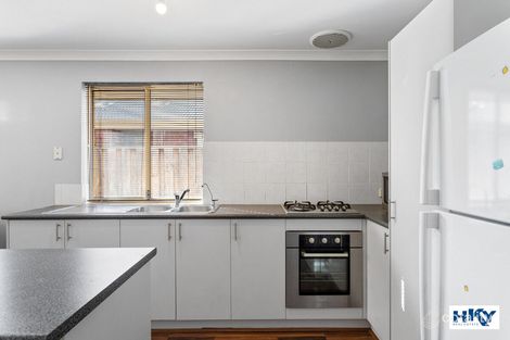 Property photo of 27 Bradshaw Crescent Ellenbrook WA 6069