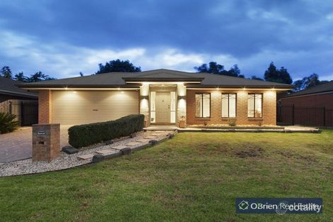 19 Tuileries Rise, Narre Warren South, VIC 3805