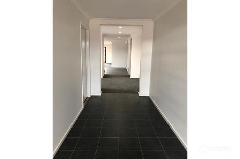 Property photo of 22 Coltan Avenue Cobblebank VIC 3338