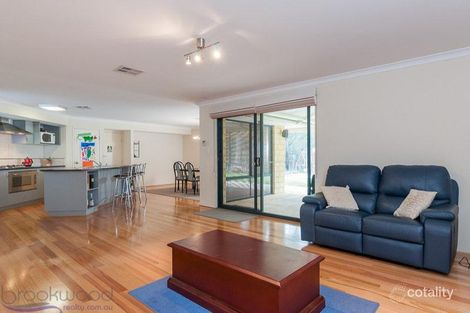 Property photo of 72 Lakeview Drive Gidgegannup WA 6083