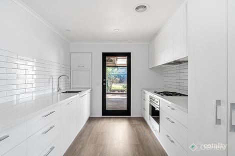 Property photo of 24 Orama Avenue Carrum Downs VIC 3201