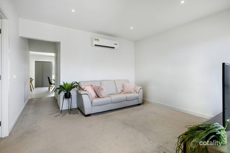 Property photo of 11 Sunflower Circuit Carrum Downs VIC 3201