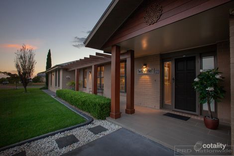 Property photo of 20 Honeyoak Drive Aberglasslyn NSW 2320