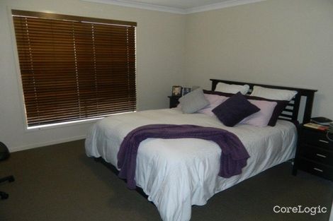 Property photo of 16 Yammerbook Way Cranbourne East VIC 3977