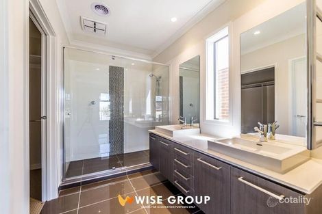 Property photo of 19 Carisbrooke Way Clyde North VIC 3978