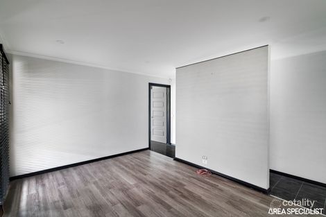 Property photo of 4 Wiltshire Avenue Cranbourne East VIC 3977