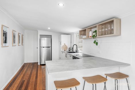 Property photo of 31 Raeburn Street Manly QLD 4179