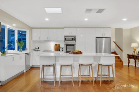 Property photo of 50 Lawrence Drive Berwick VIC 3806