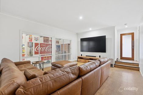 Property photo of 48 Allambie Way Mount Austin NSW 2650