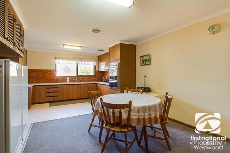 Property photo of 41 Carter Avenue Werribee VIC 3030