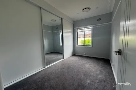 Property photo of 2 Garden Place Picnic Point NSW 2213