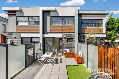 Property photo of 2/10 Emily Street Carnegie VIC 3163