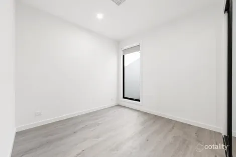 Property photo of 18 Aniseed Street Mickleham VIC 3064